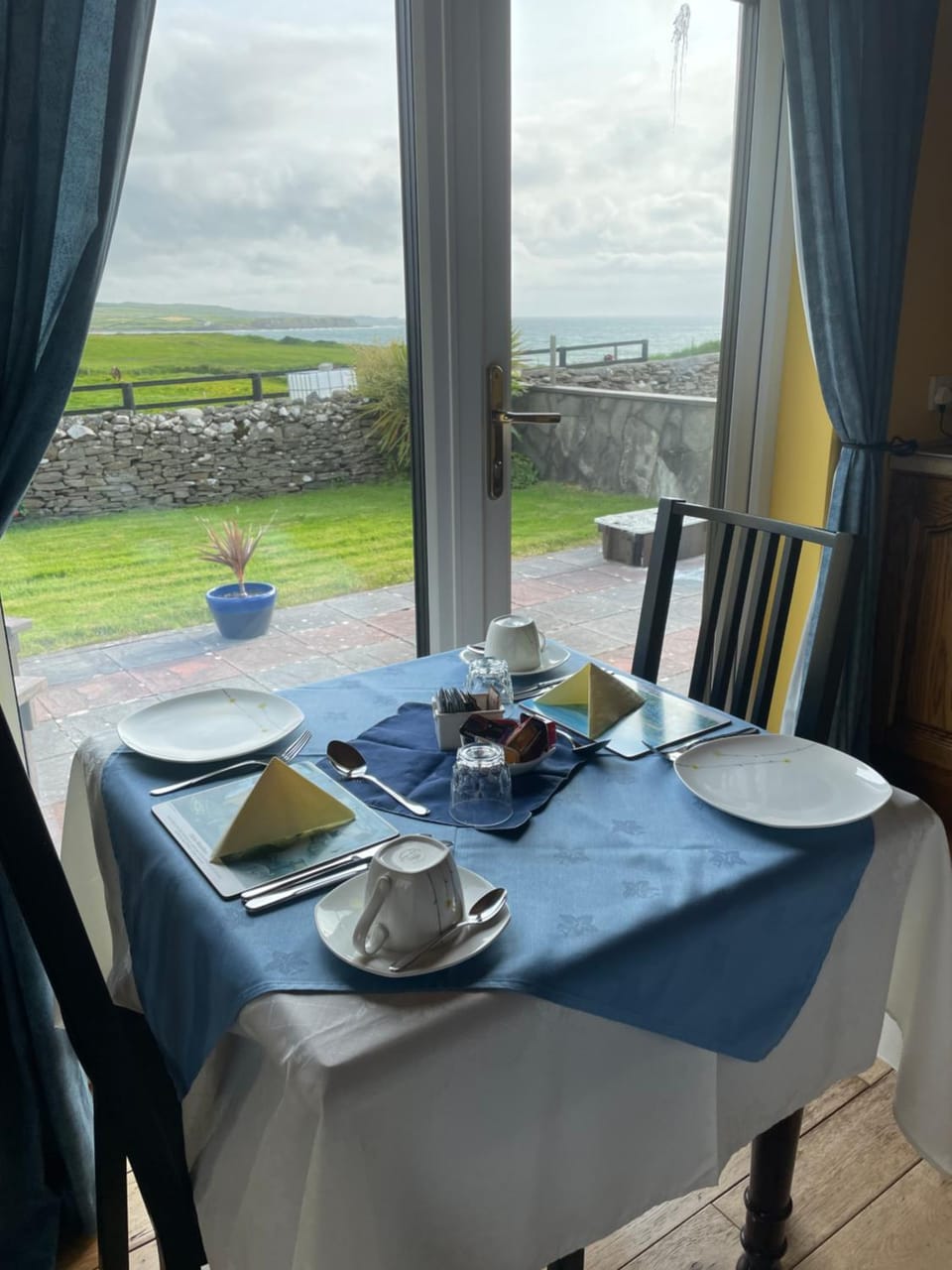 Dining area, Sea view
