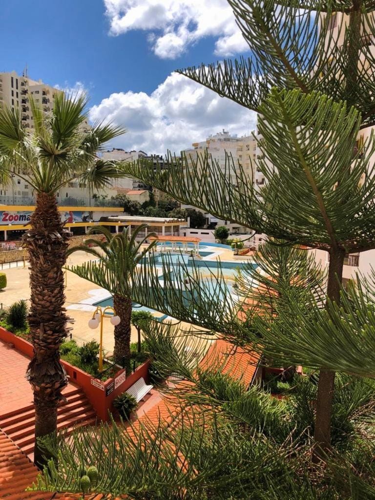 Apartamento, Clube Praia da Rocha, 5min da praia Apartment in Portimao