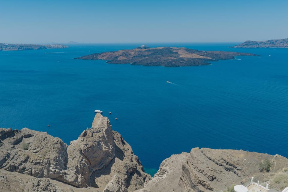 Anemos Fira Caldera View Bed and Breakfast in Thera
