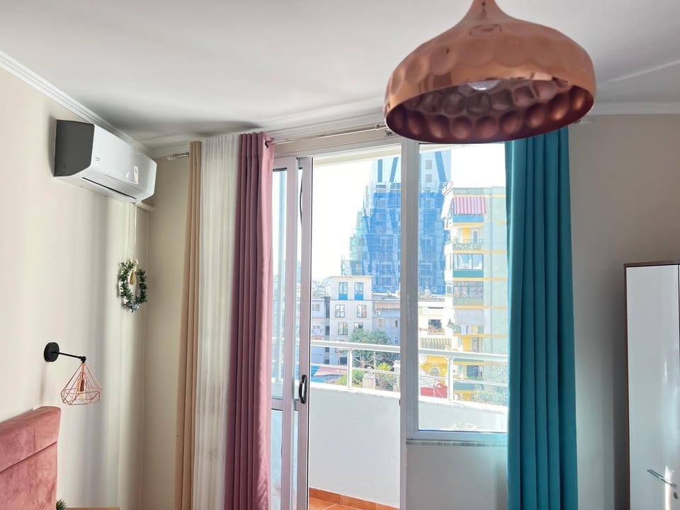 Kitchen or kitchenette, internet, air conditioner