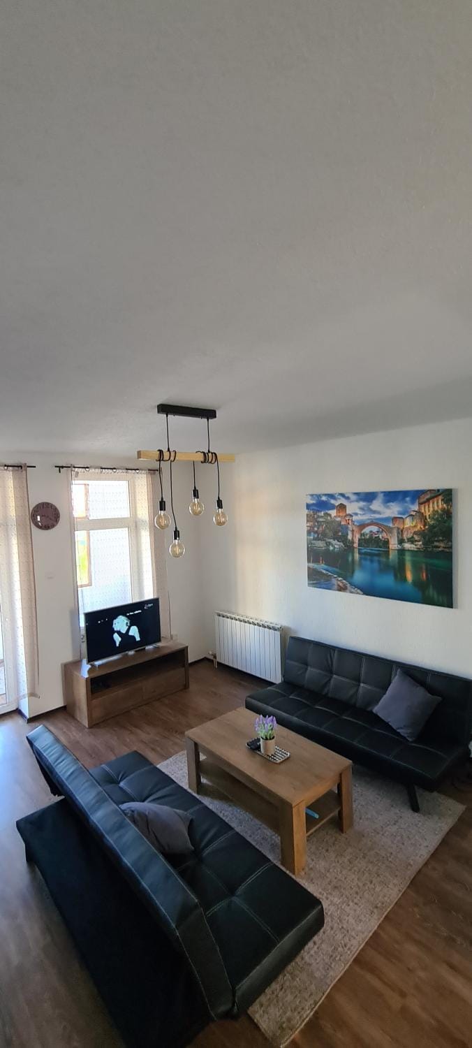 Communal lounge/ TV room, TV and multimedia, Living room, Seating area, Evening entertainment