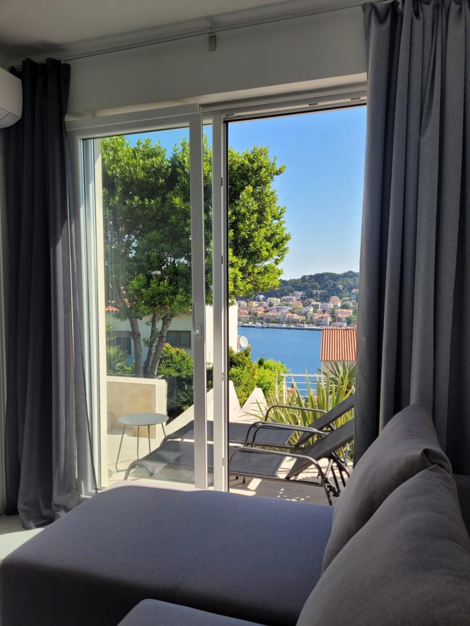 Living room, Sea view