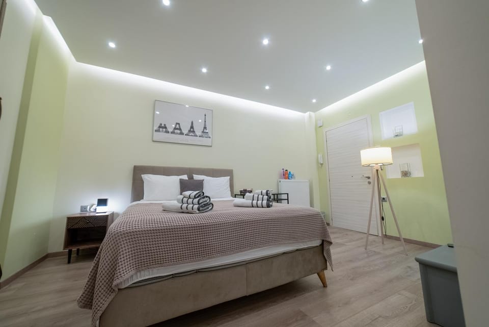 Bed, Photo of the whole room