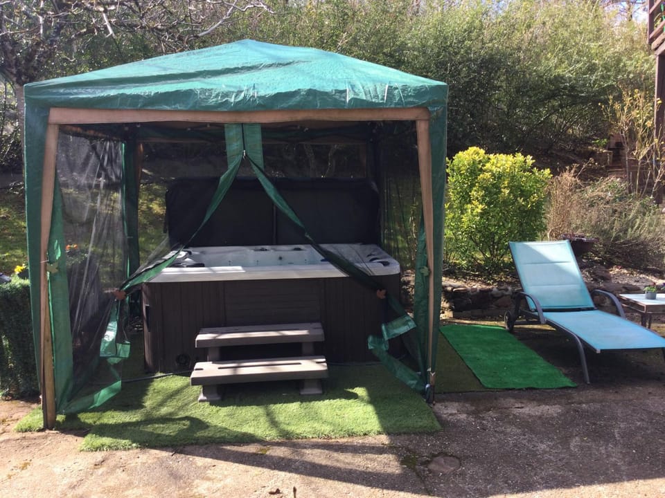 Patio, sunbed