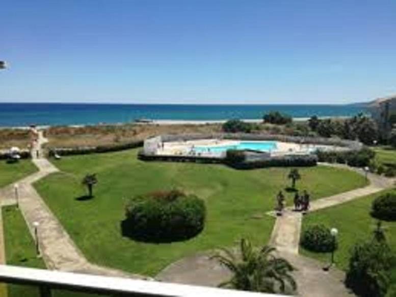 Pool view, Sea view