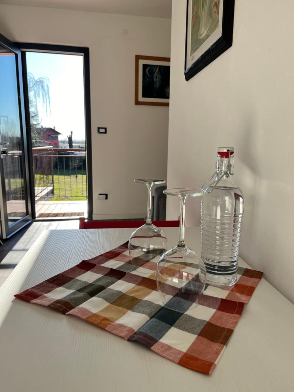 Coffee/tea facilities, Kitchen or kitchenette, Dining area