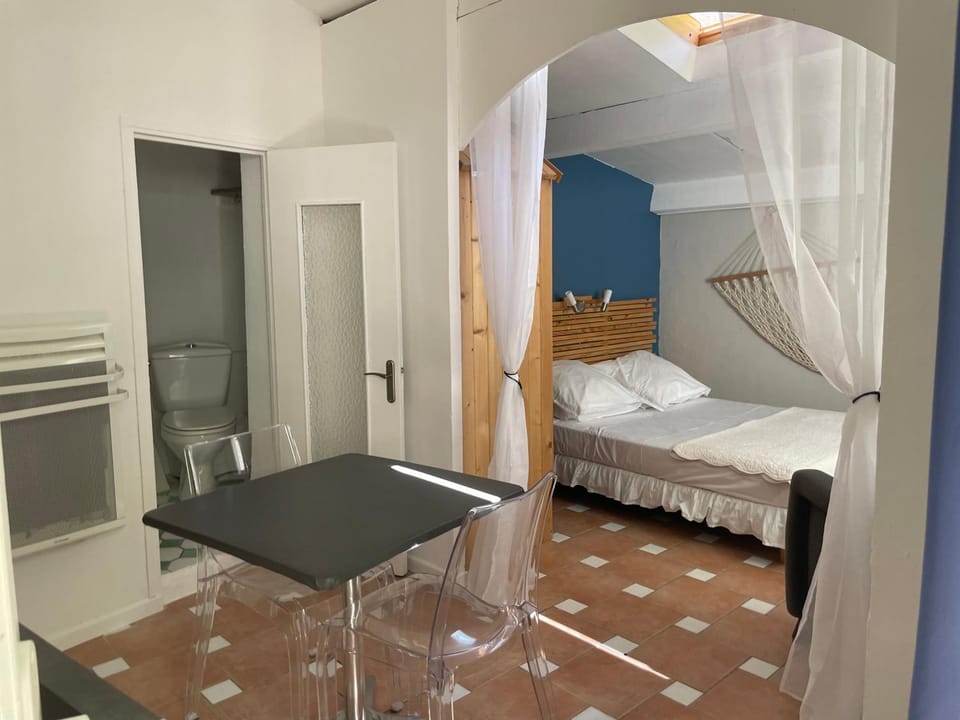 Maison Capucine Bed and Breakfast in Mèze