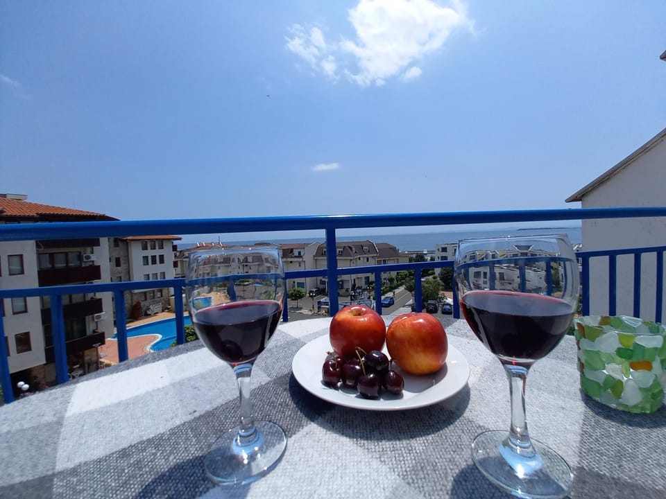 View (from property/room), Balcony/Terrace, Sea view
