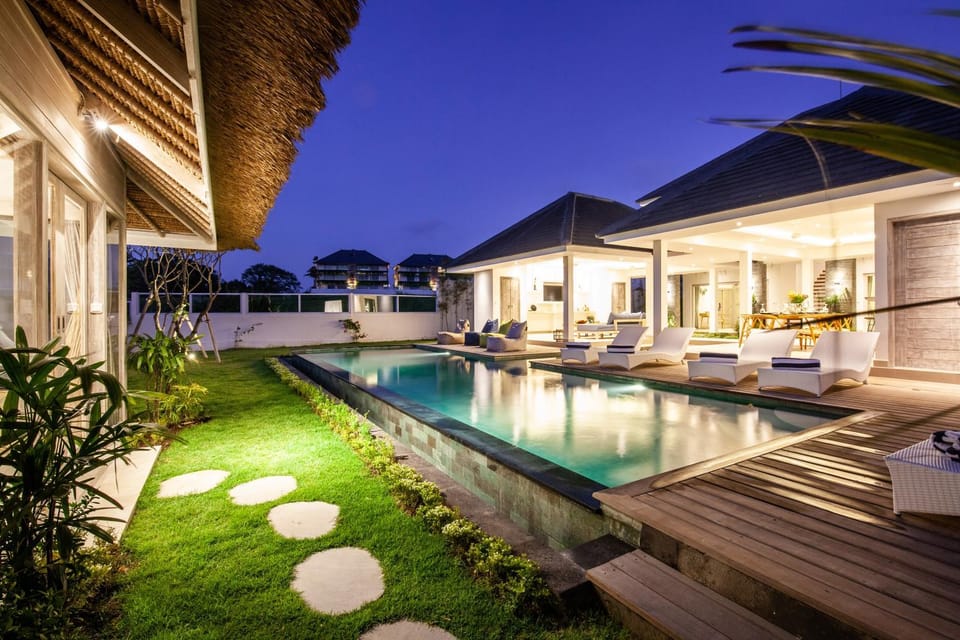 Property building, Swimming pool