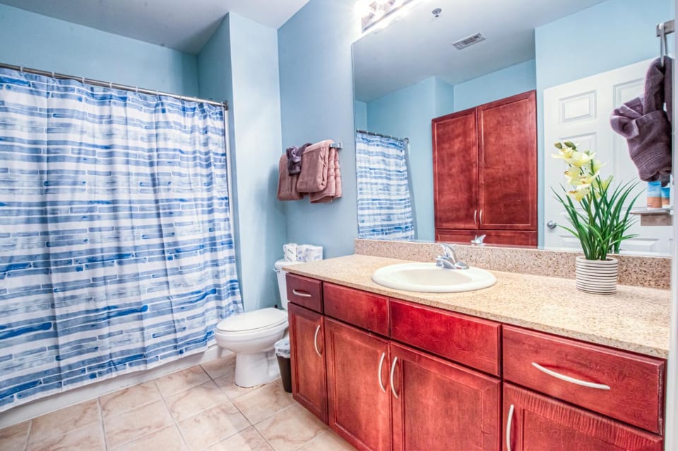 Large 3 Bd Penthouse 2034 In Laketown, Great Views and Amenities! House in Panama City Beach