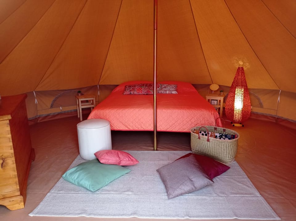 Terre del Piano-Bell Tent Luxury tent in Marche