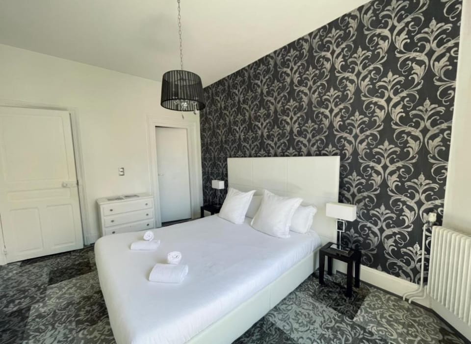 Rouge Ruby-Coeur de Longchamp - T2 élégant et raffiné Apartment in Auvergne-Rhône-Alpes