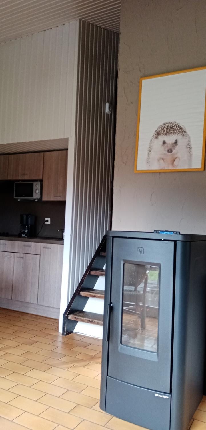 Living room, internet