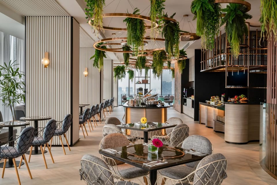 Restaurant/places to eat, Food and drinks