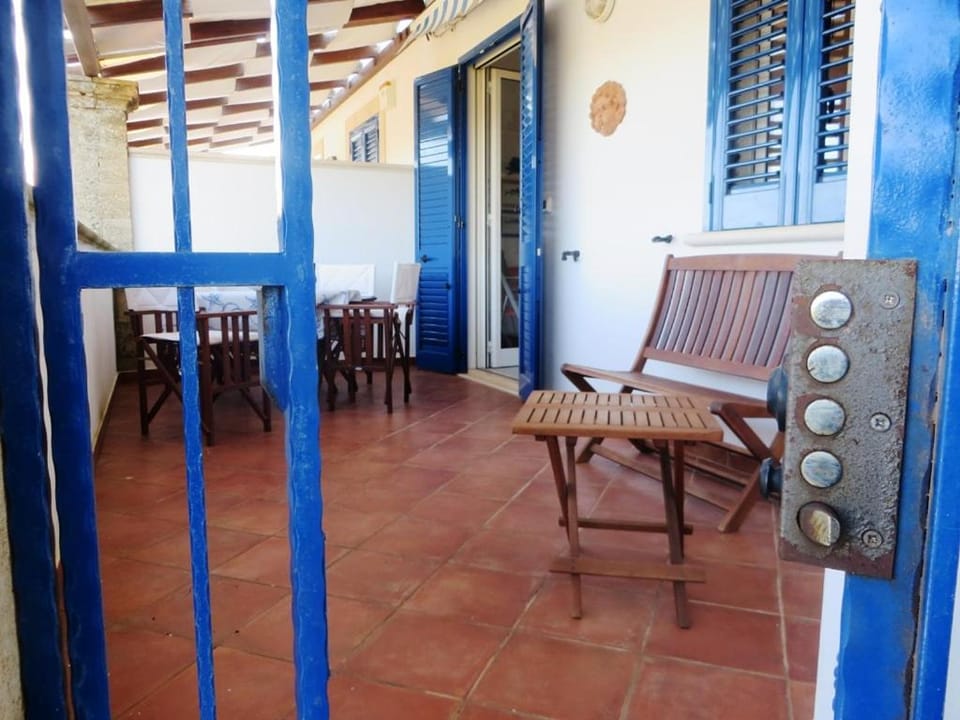 Balcony/Terrace, Balcony/Terrace