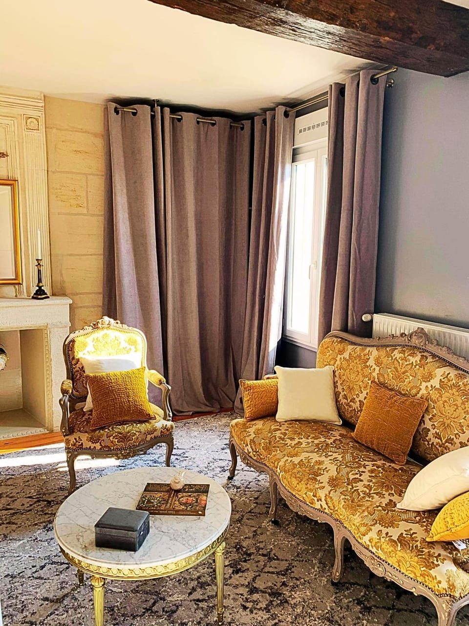 Photo of the whole room, Bedroom, furniture, furniture