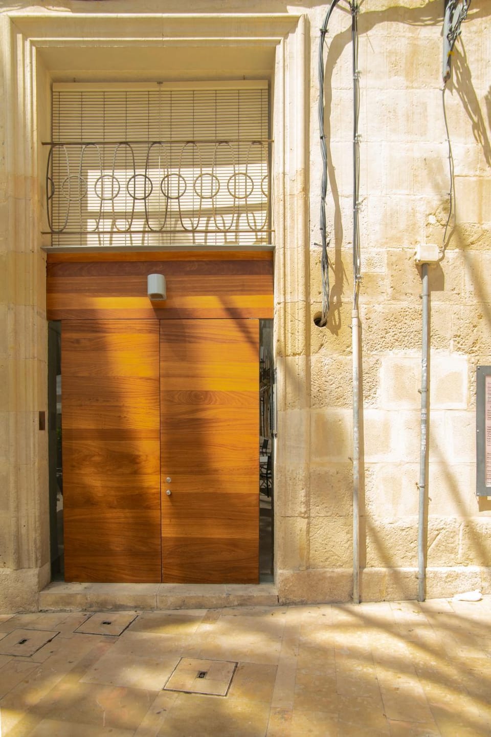 Facade/entrance
