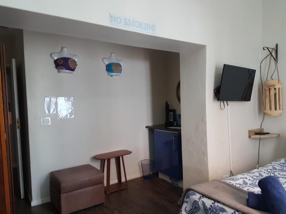 Communal lounge/ TV room, TV and multimedia, Living room, Seating area