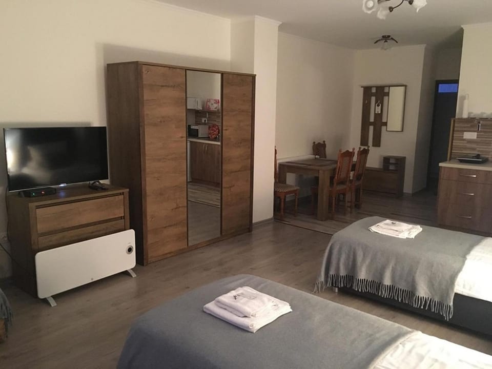 TV and multimedia, Photo of the whole room