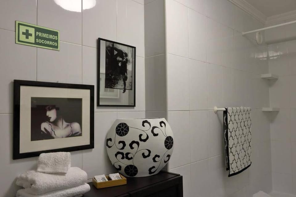 Romantic Getaway Suite Apartment in Porto