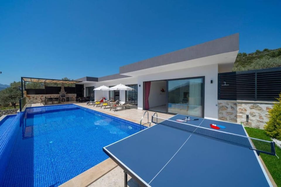 Corleone - Modern Villa with Jacuzzi in Kalkan Villa in Muğla Province
