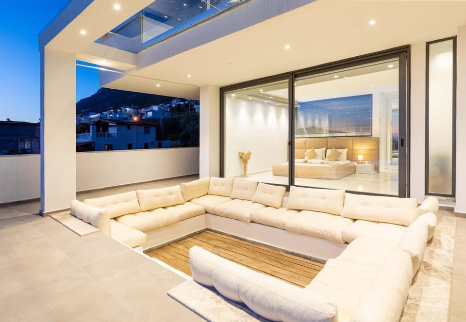 Luxury Villa for 8 with 20m large Infinity Pool in Kalkan Villa in Kalkan Belediyesi
