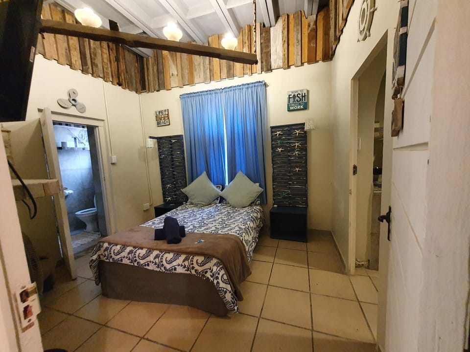Strand Family studio en-suite 6 sleeper Kitchenette Helderberg CT Apartment in Cape Town
