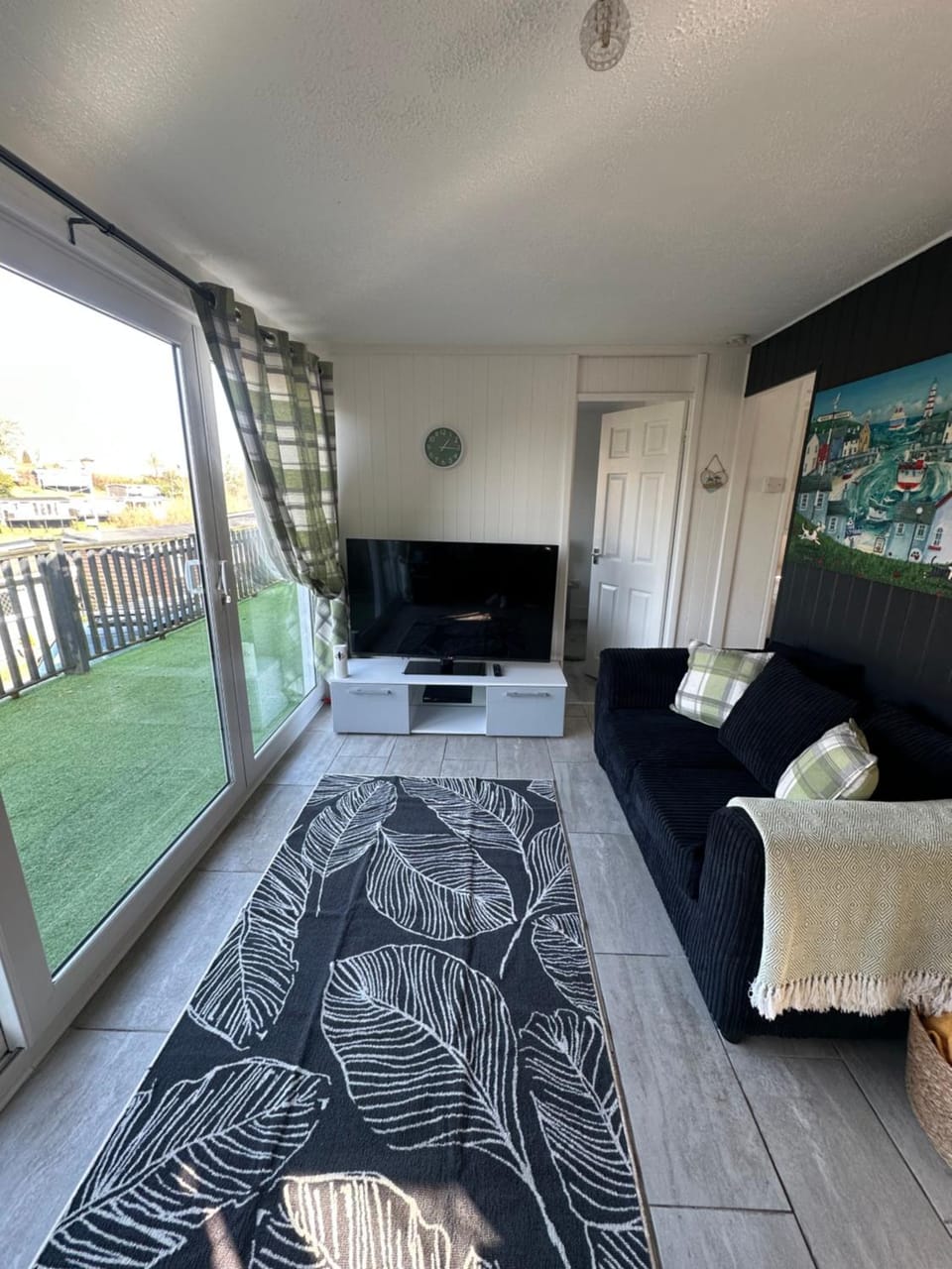 92 Lake View Chalet in Wales