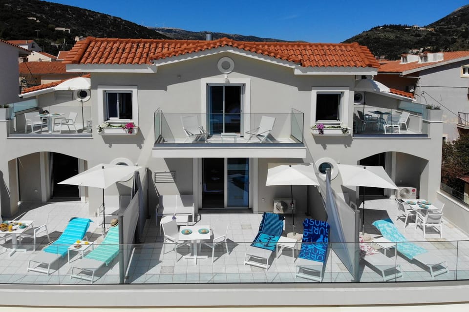 Property building, Bird's eye view, View (from property/room), Mountain view, Internal: Not applicable to any particular room