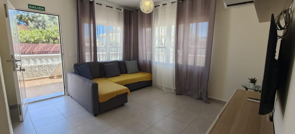 TV and multimedia, Living room, air conditioner