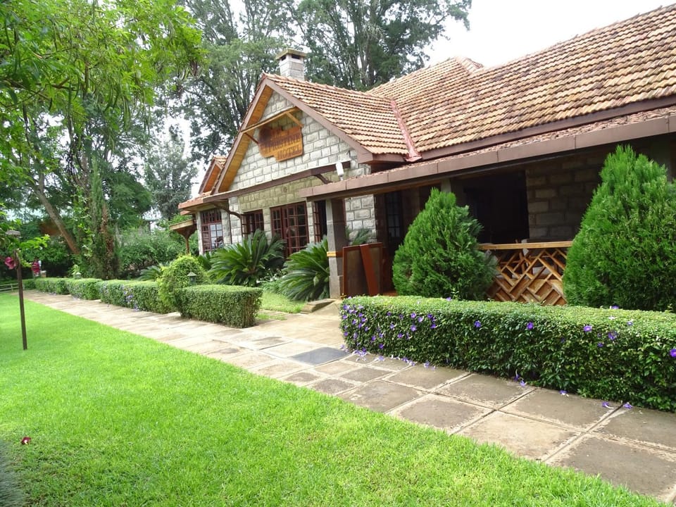 Property building, Restaurant/places to eat, Breakfast