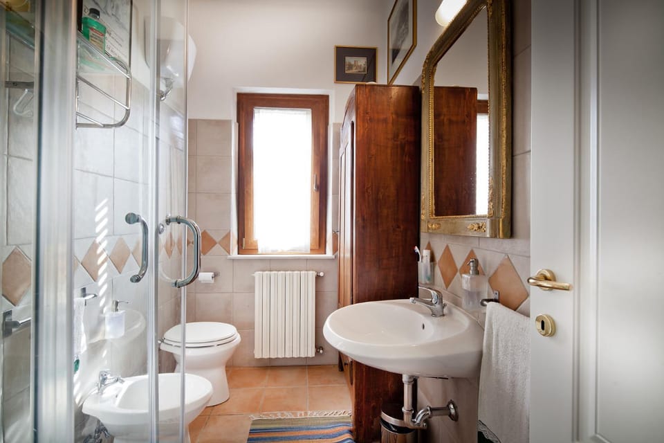 VILLA TITTI B&B Bed and Breakfast in Marche