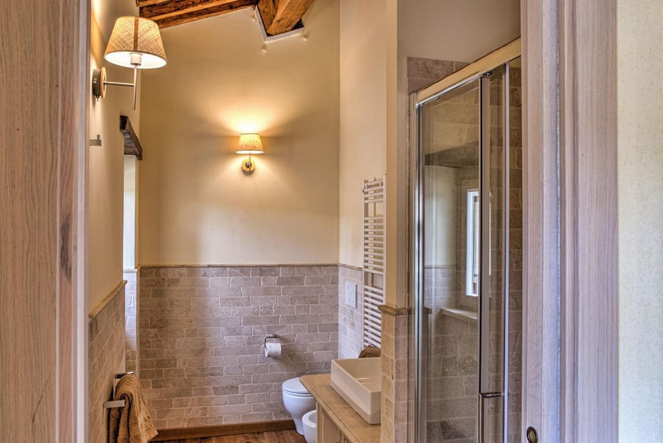 CASALE DEI GELSOMINI 8, Emma Villas Villa in Umbria