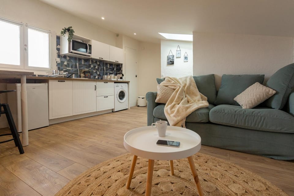Kitchen or kitchenette, Living room