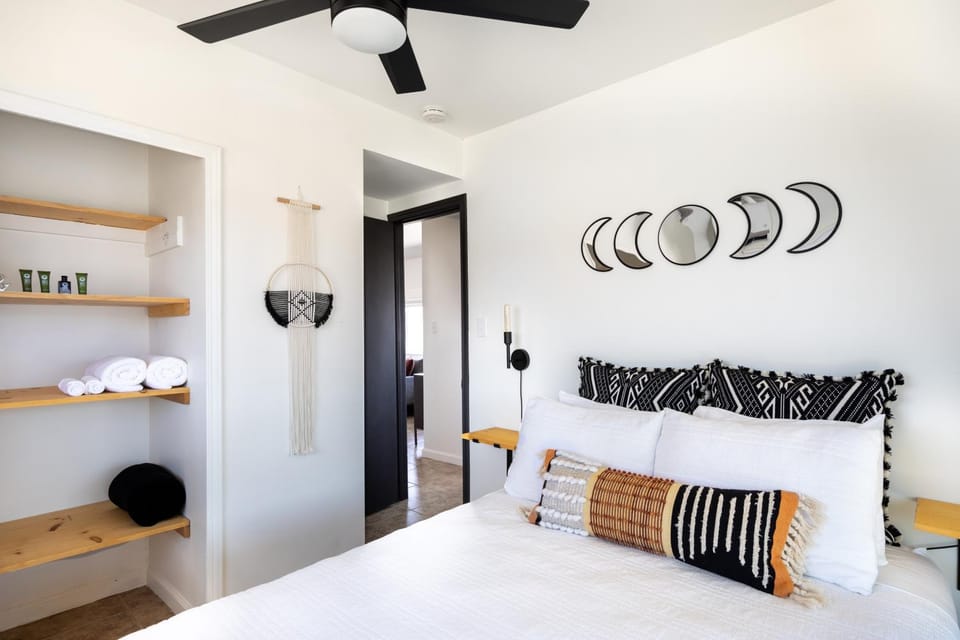 Bed, Bedroom