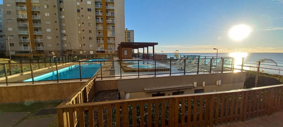 Pool view, Sea view, Swimming pool, sunbed
