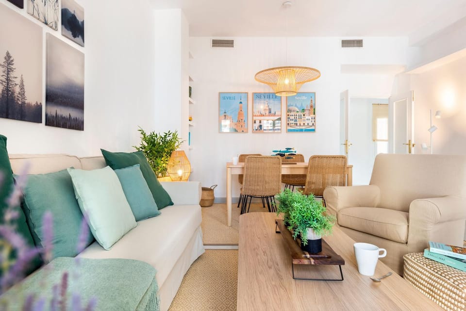 Living room, Seating area