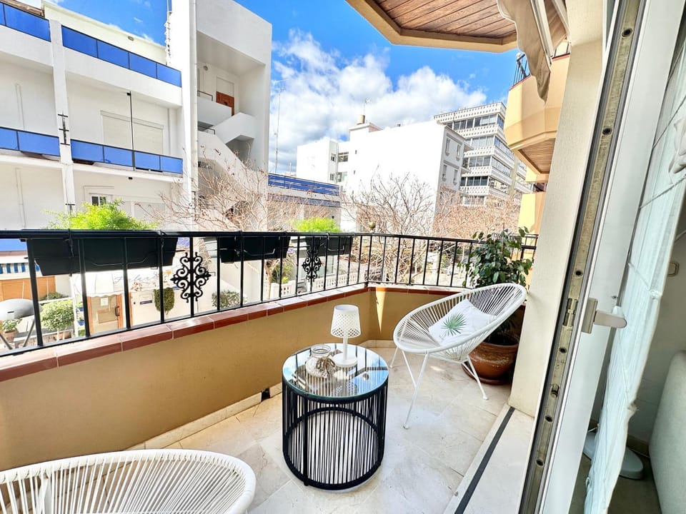 Property building, View (from property/room), Balcony/Terrace