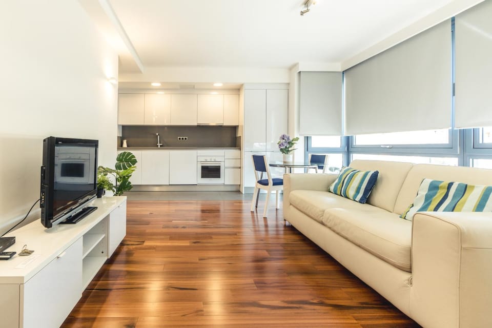 Kitchen or kitchenette, Living room, Seating area