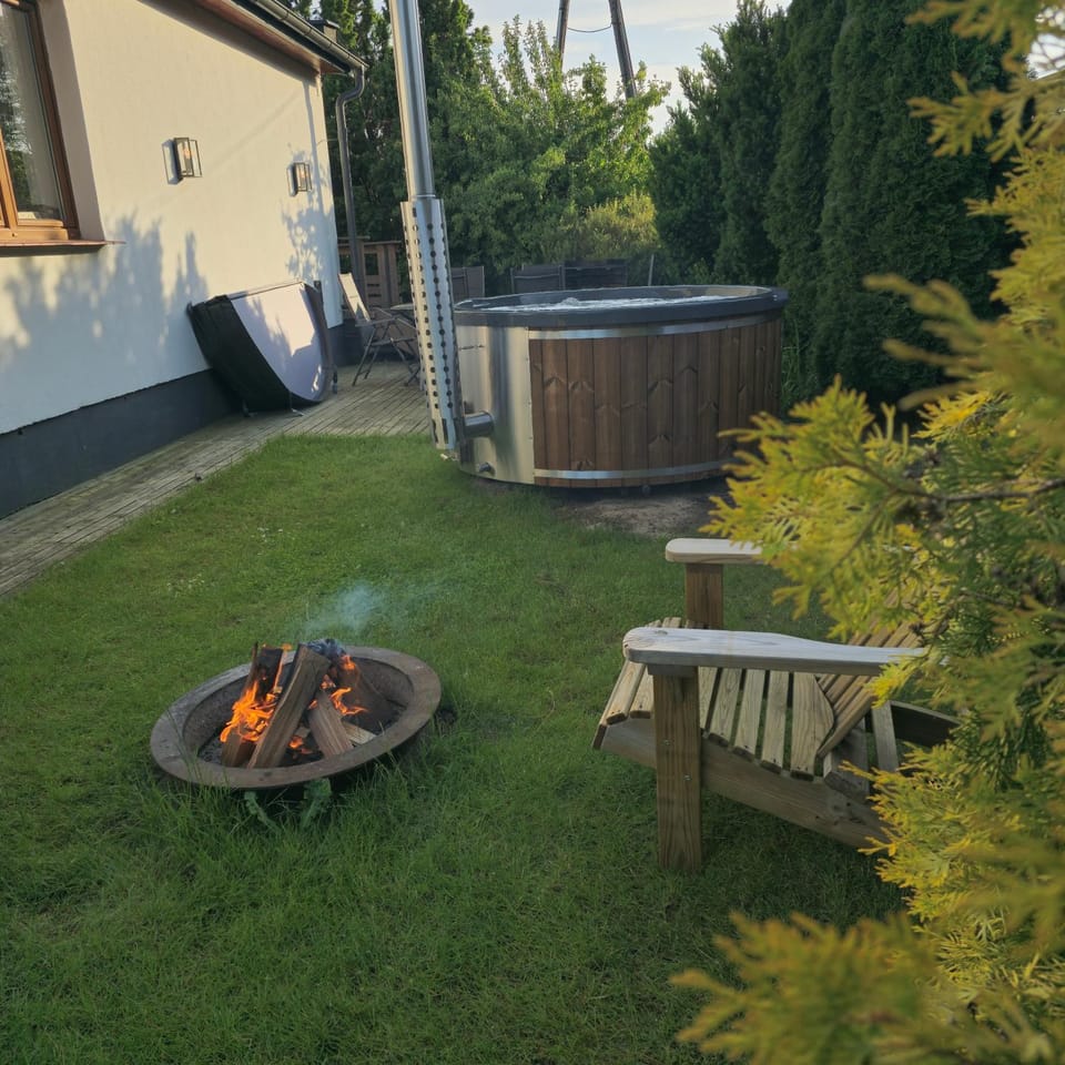 Baza Lipusz jacuzzi Villa in Pomeranian Voivodeship