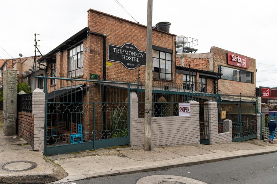 Day, Location