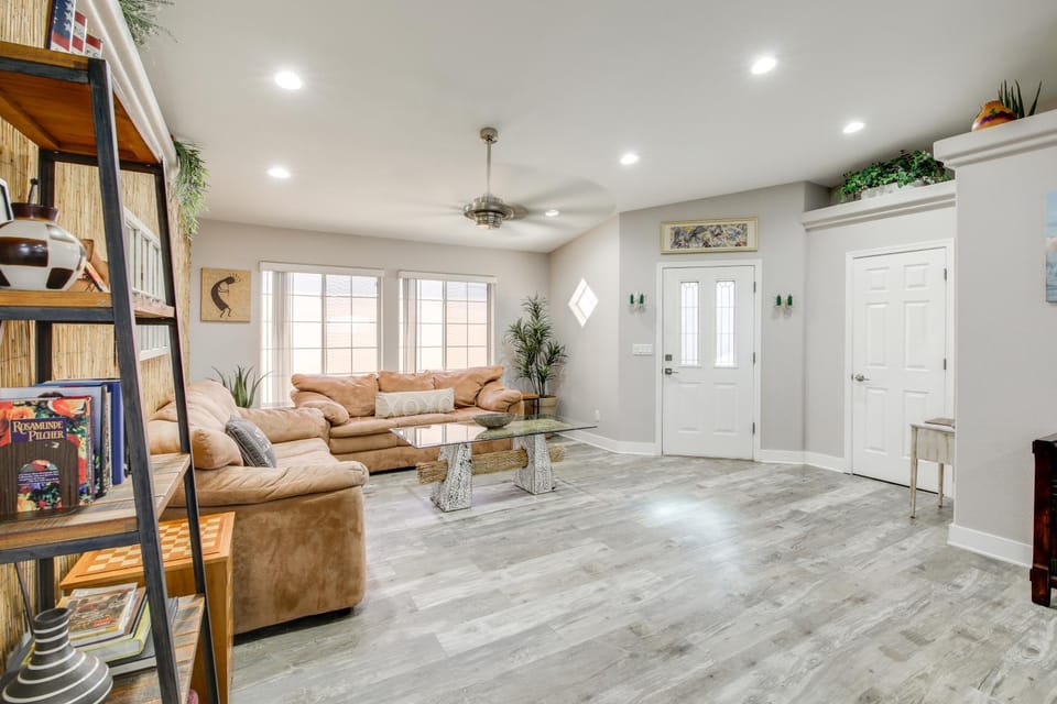4 Mi to the Lake! Pet-Friendly Havasu Home House in Lake Havasu City