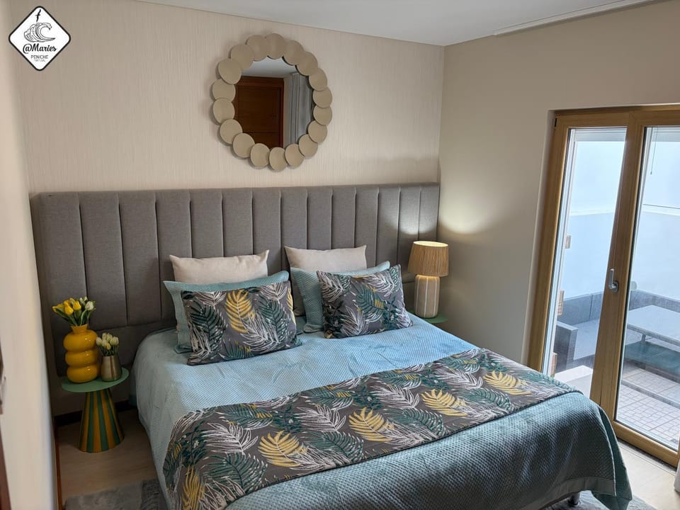 Bed, Bedroom, Guests, Garden view, Inner courtyard view