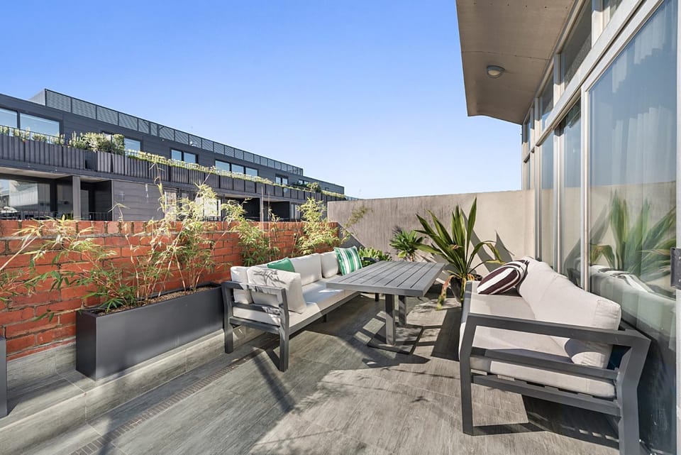 Incredible Balcony Duplex in the Heart of Fitzroy Apartment in Melbourne