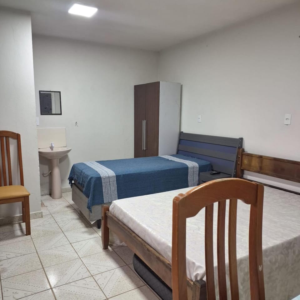 kitnet, com tv,wifi Bed and Breakfast in Sorocaba