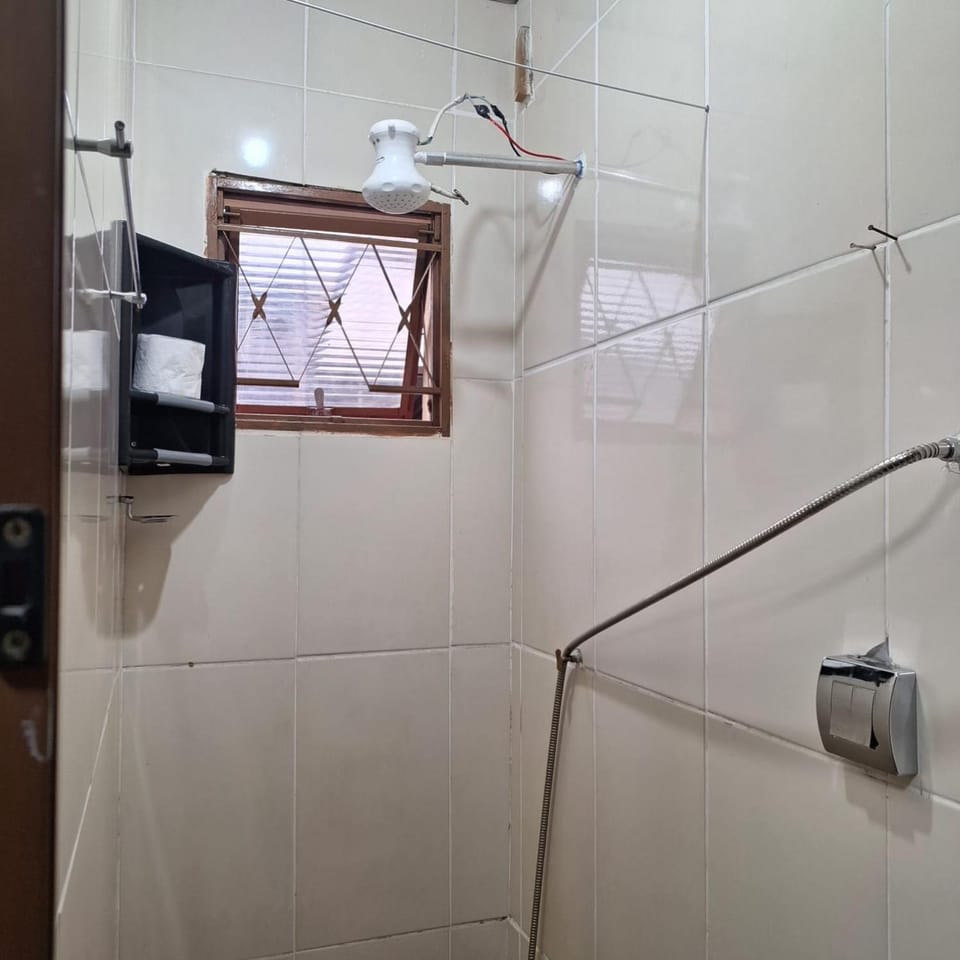 kitnet, com tv,wifi Bed and Breakfast in Sorocaba