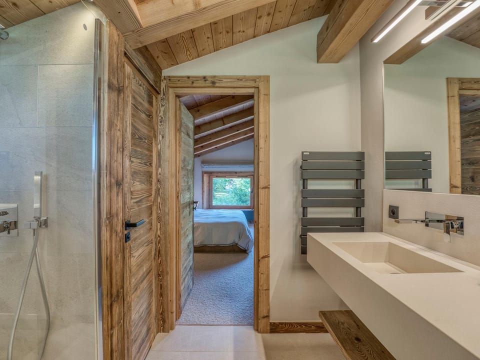 Chalet rénové 6 chambres à Megève, proche pistes Rochebrune, jardin, garage, 12 personnes - FR-1-453-237 Chalet in Megève