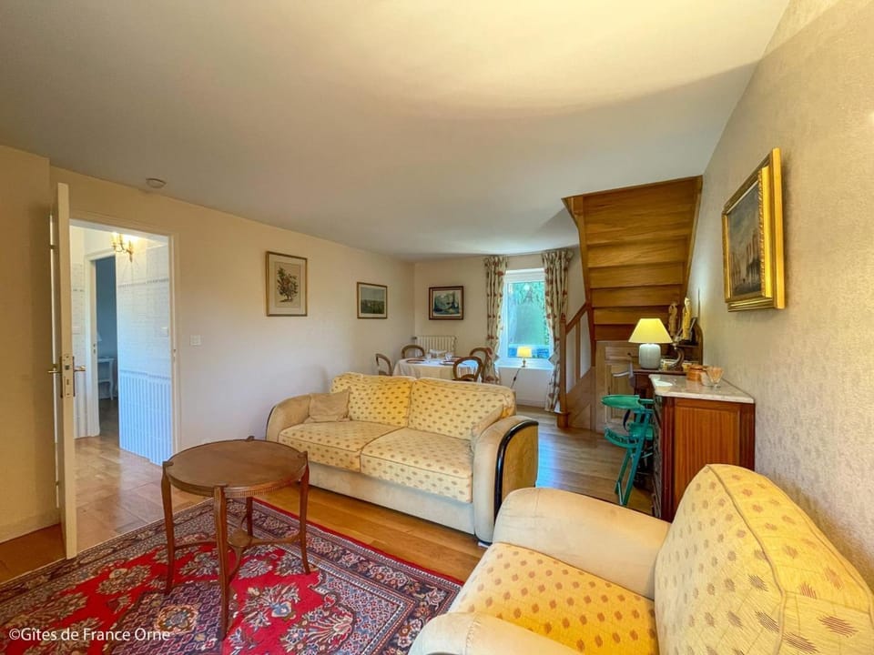Duplex charmant au cœur du Pays des haras avec jardin paisible et WiFi - FR-1-497-114 House in Normandy