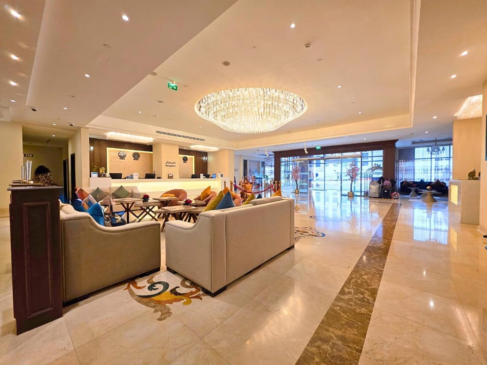 Property building, Lobby or reception, concierge