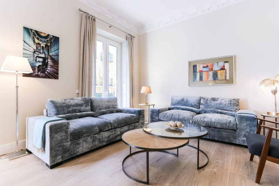 Communal lounge/ TV room, Living room
